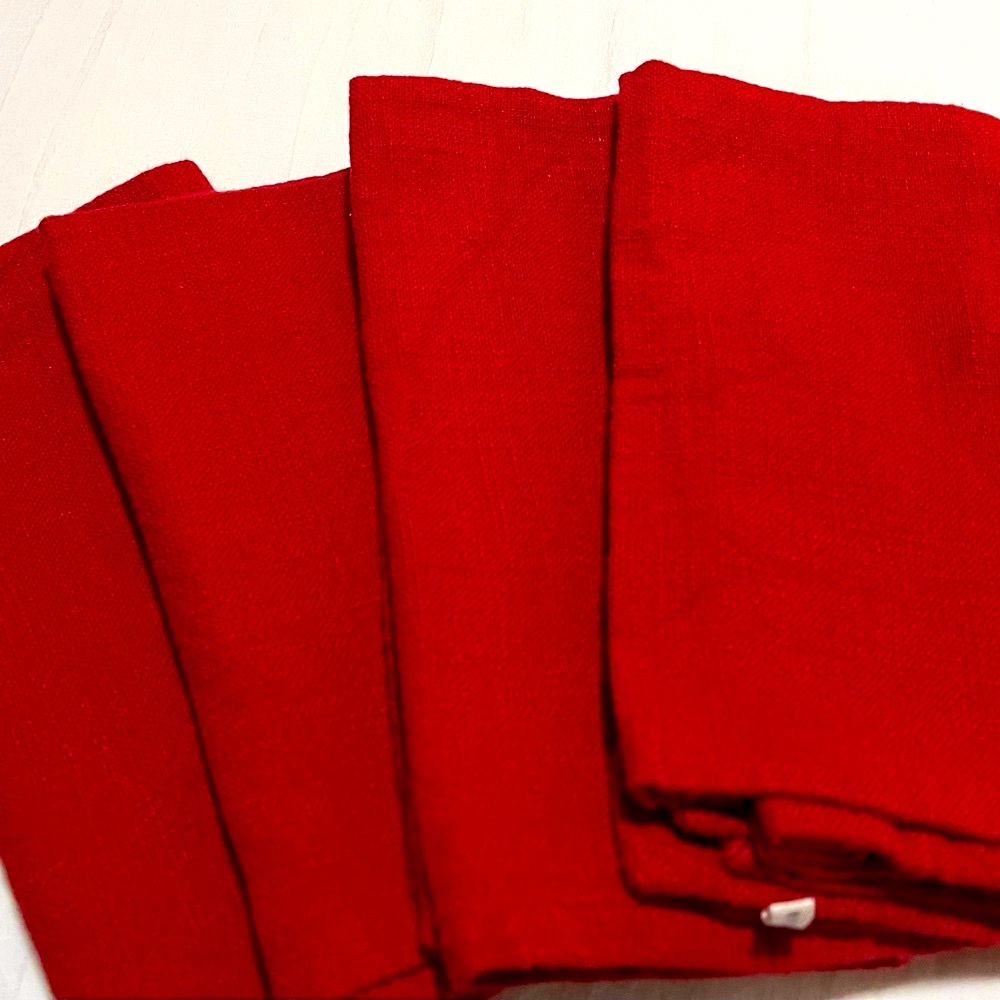 S/4 Pottery Barn 100% Cotton Napkins, Red